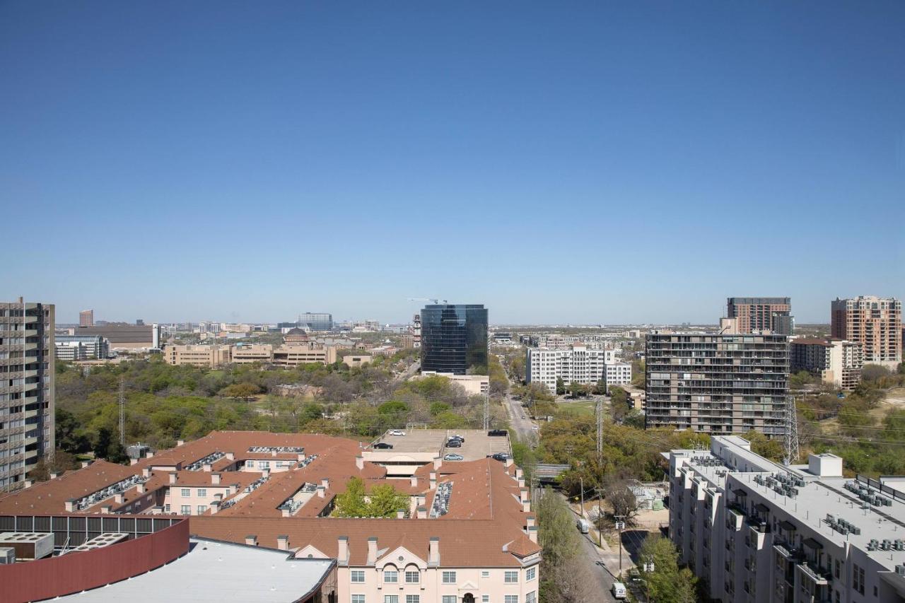 Marriott Dallas Uptown Bagian luar foto