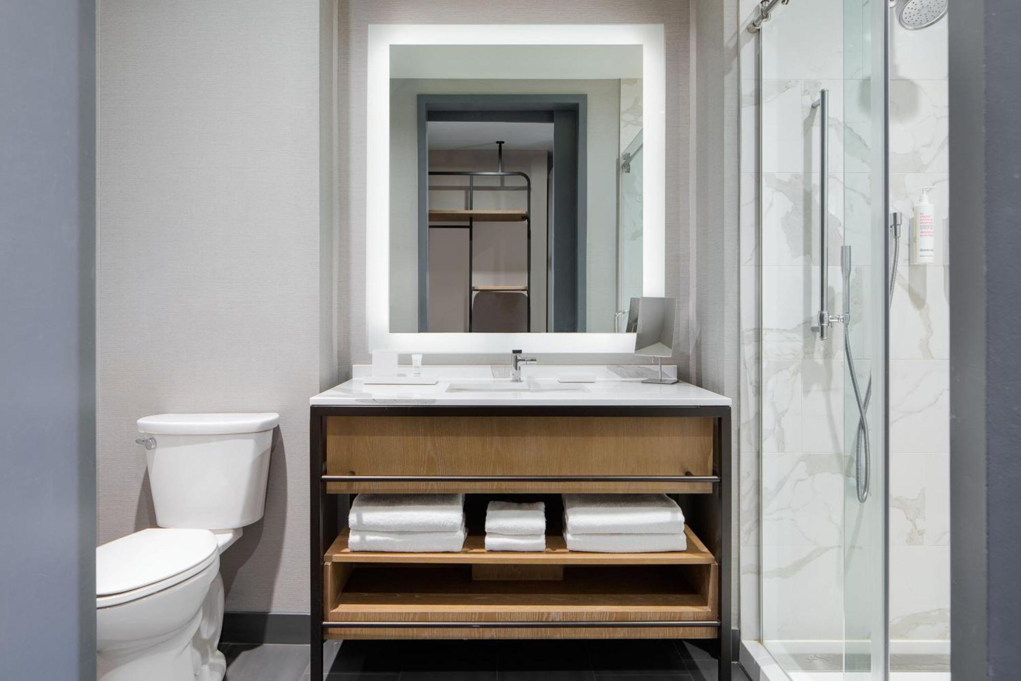 Marriott Dallas Uptown Bagian luar foto