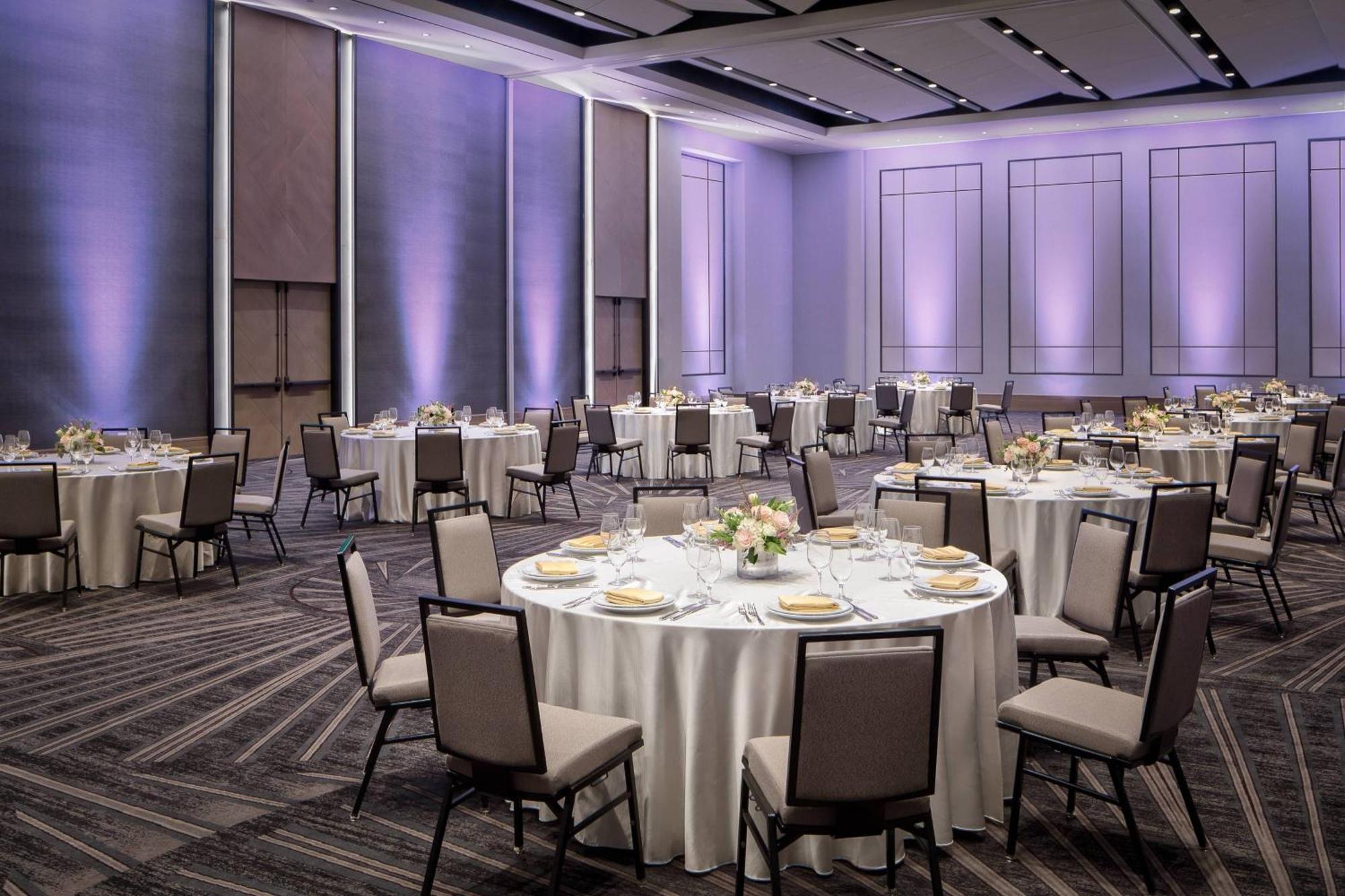 Marriott Dallas Uptown Bagian luar foto