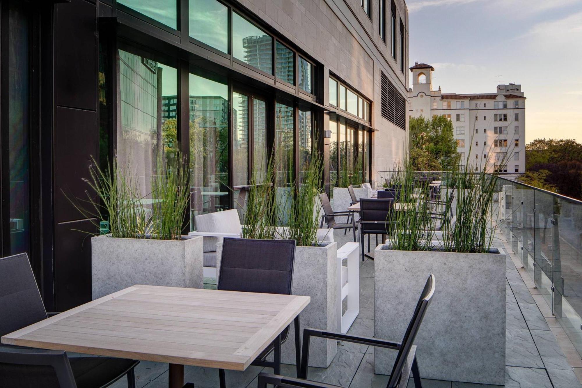 Marriott Dallas Uptown Bagian luar foto