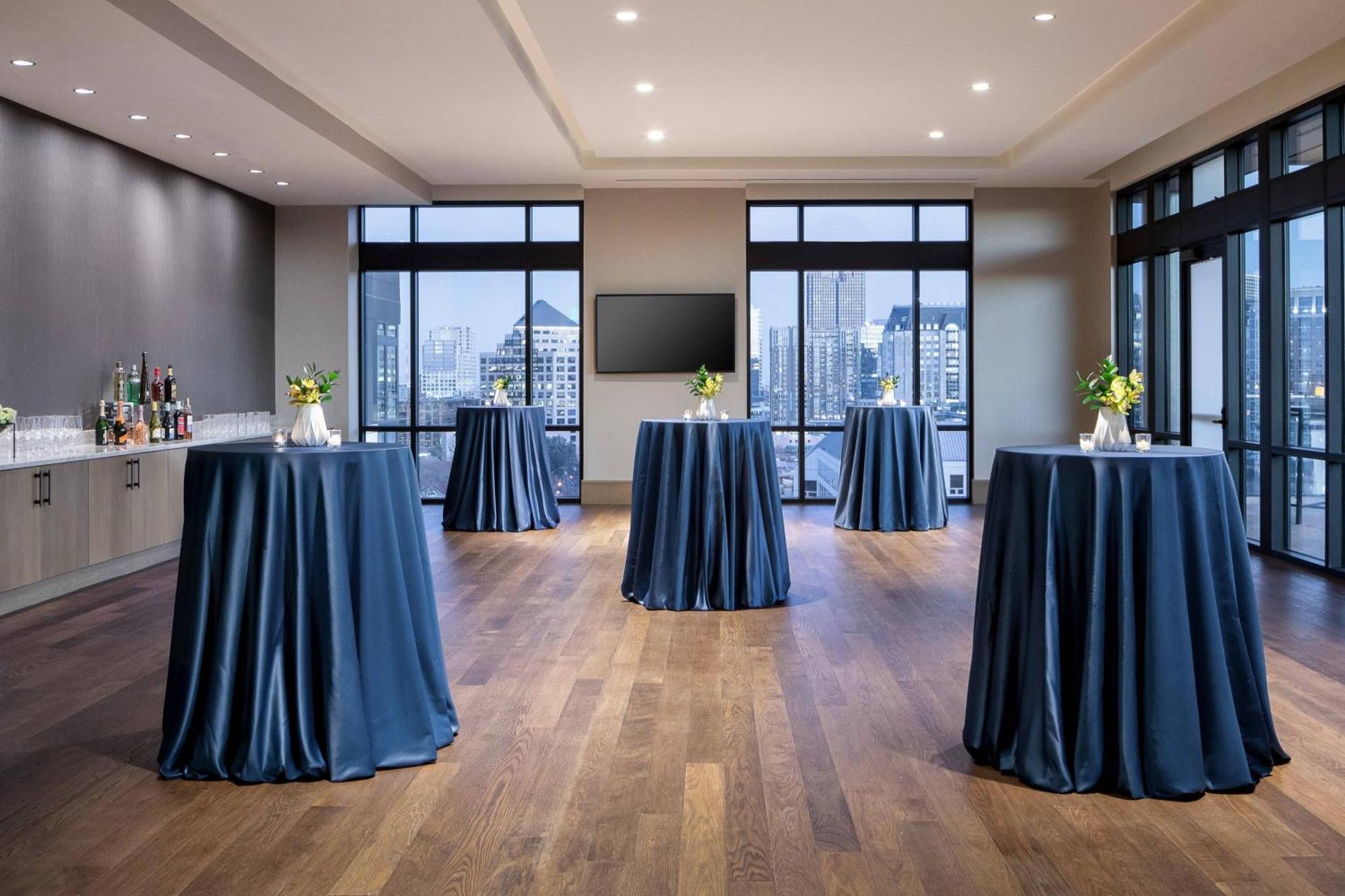 Marriott Dallas Uptown Bagian luar foto