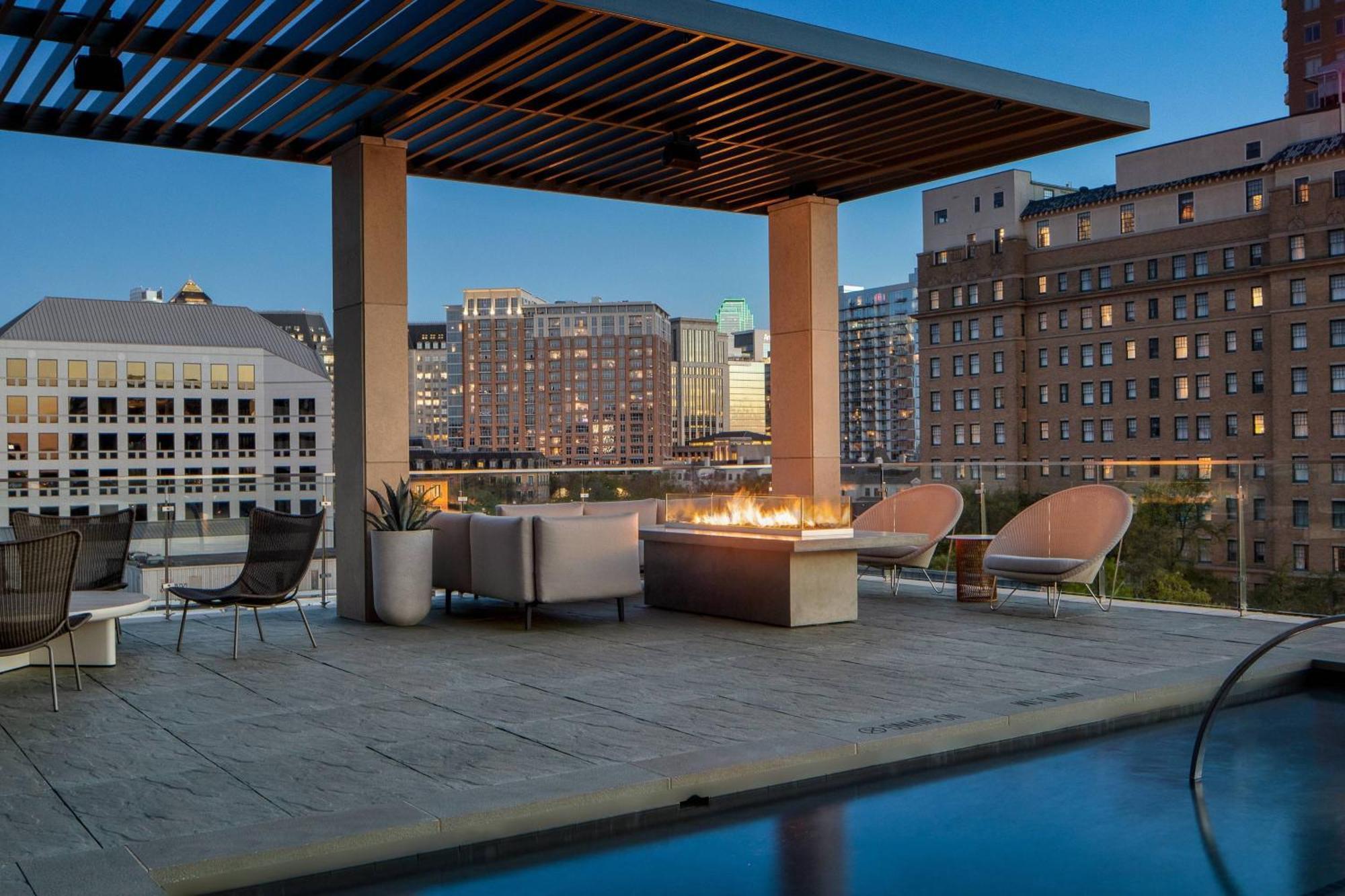 Marriott Dallas Uptown Bagian luar foto